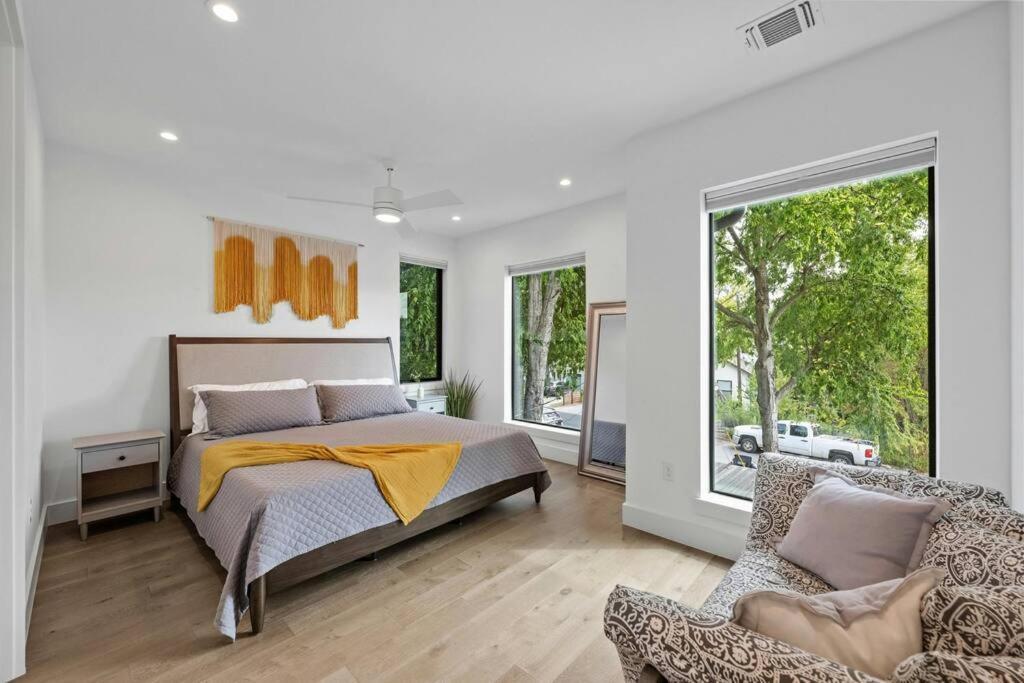 New 4 Bdrm I Heated Pool Prime Location Mins To Dt Austin