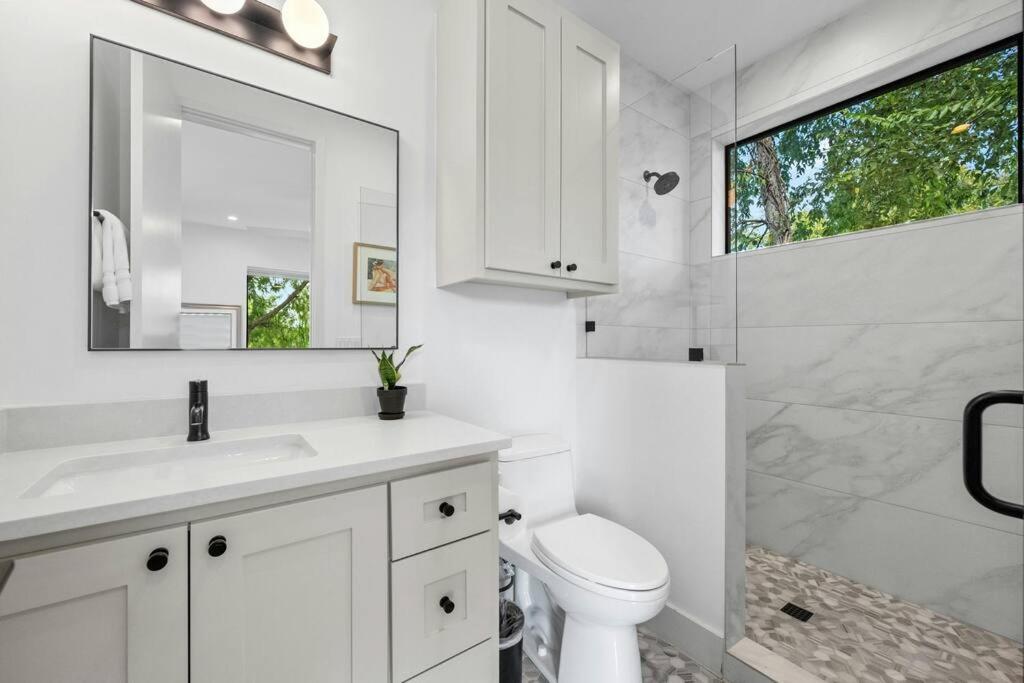 New 4 Bdrm I Heated Pool Prime Location Mins To Dt