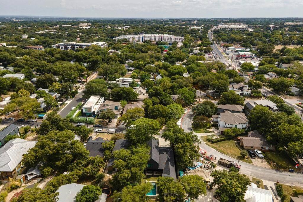 New 4 Bdrm I Heated Pool Prime Location Mins To Dt * Austin