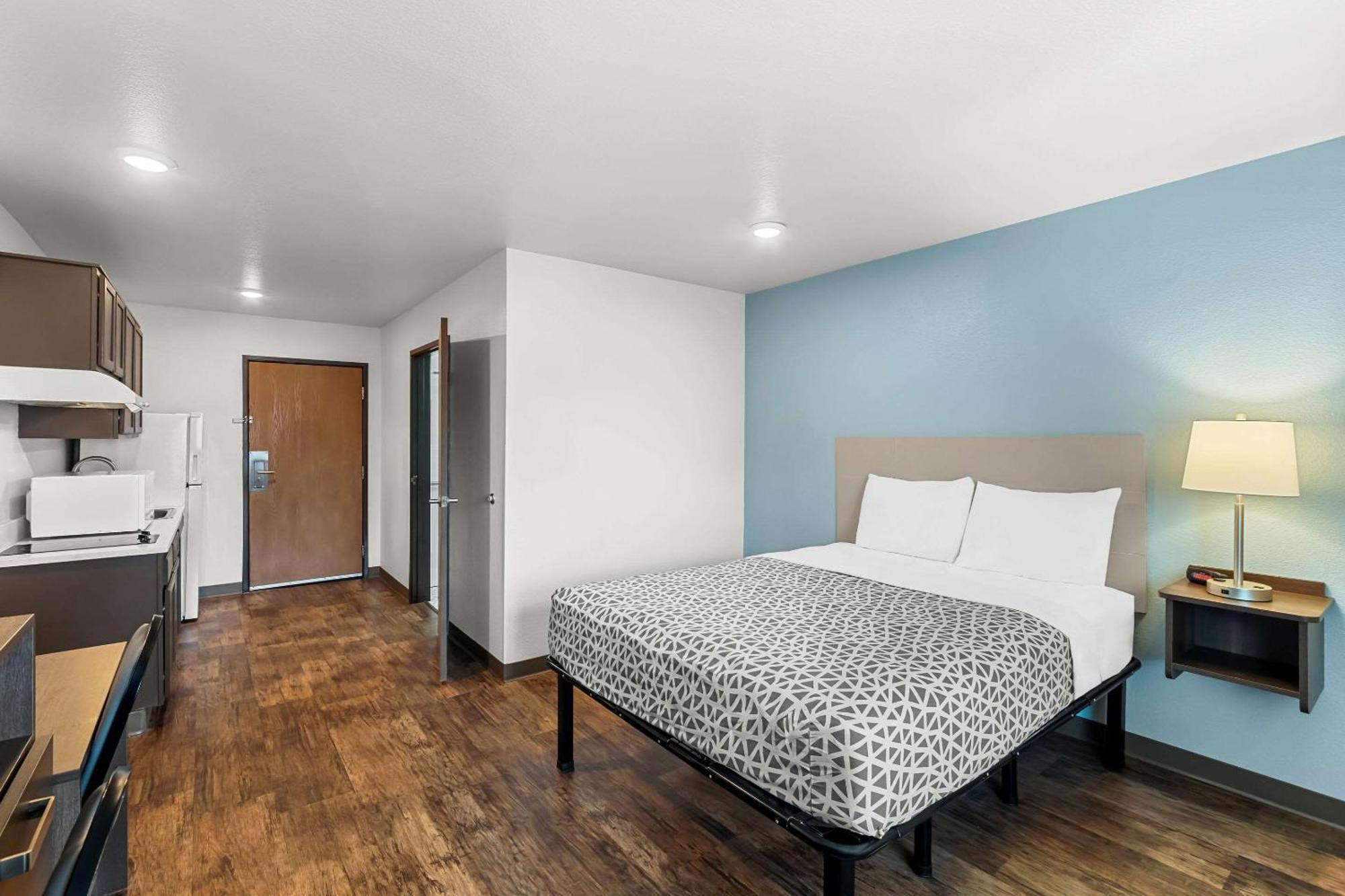 Hotel Woodspring North I-35