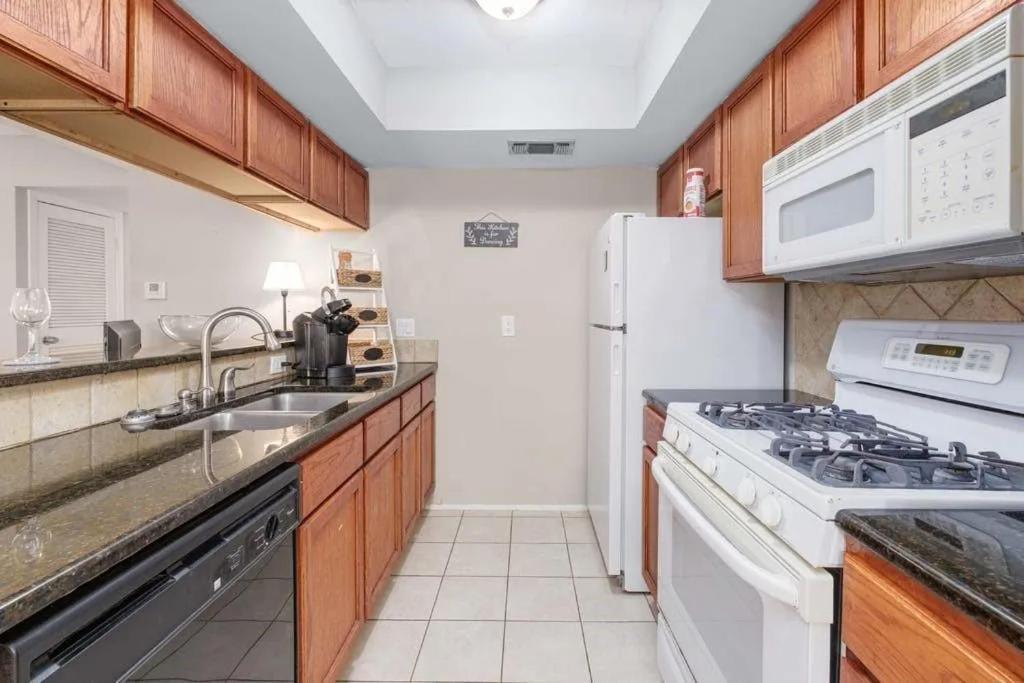 New King Bed House 15 Mins From Westlake Hospital * Austin