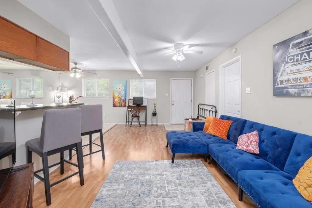 New King Bed House 15 Mins From Westlake Hospital