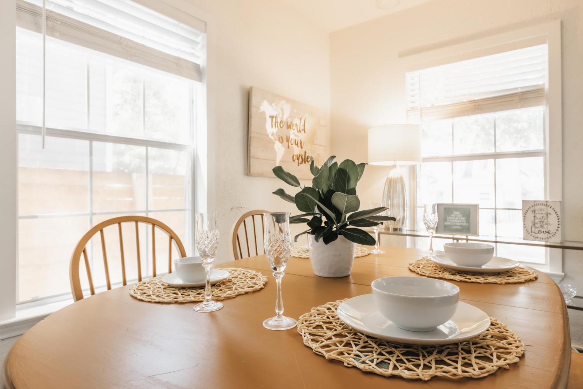 Holiday home Modern Atx Escape - Walks To Lake, Spacious, King Bed *