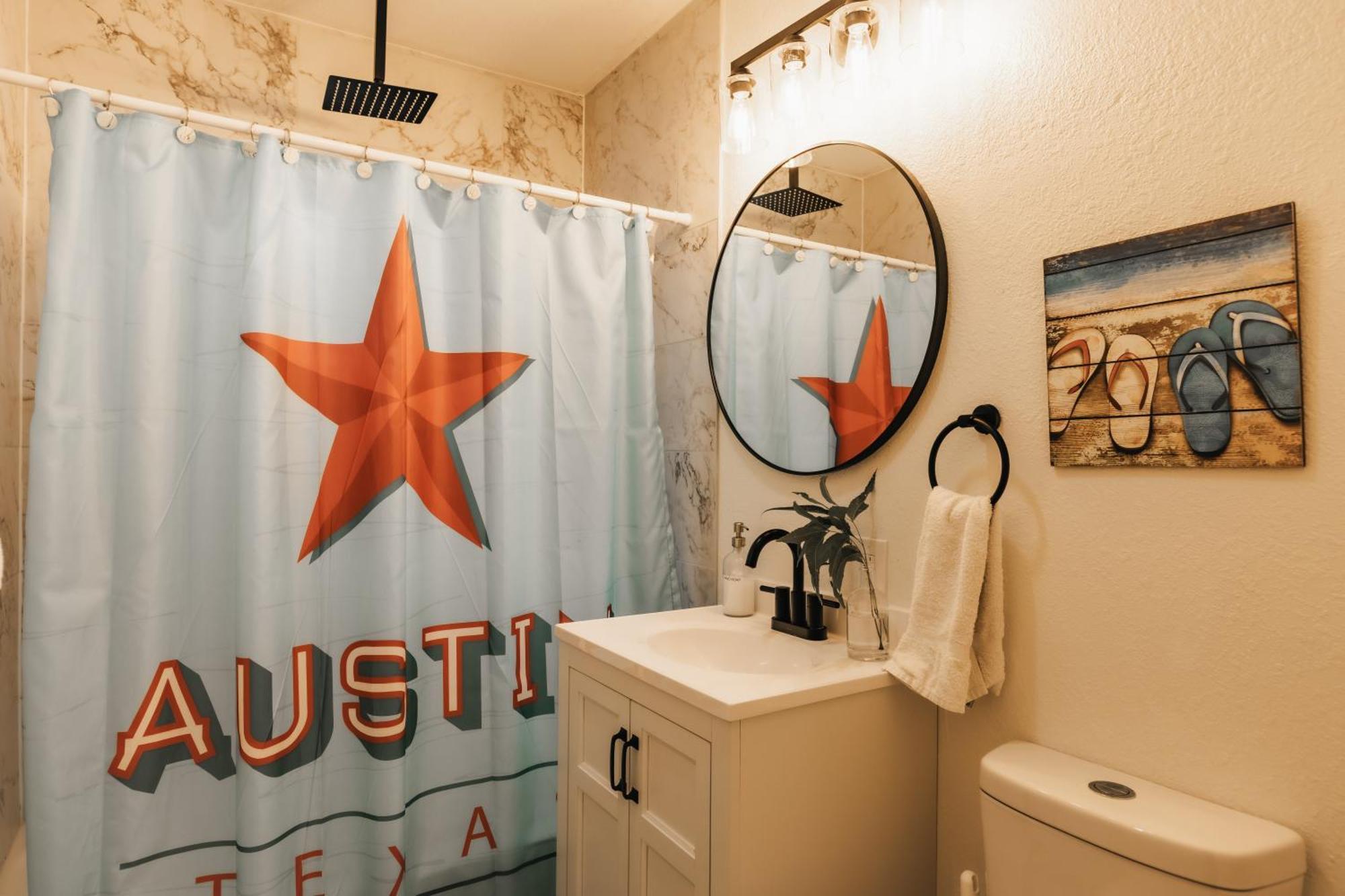 Modern Atx Escape - Walks To Lake, Spacious, King Bed *