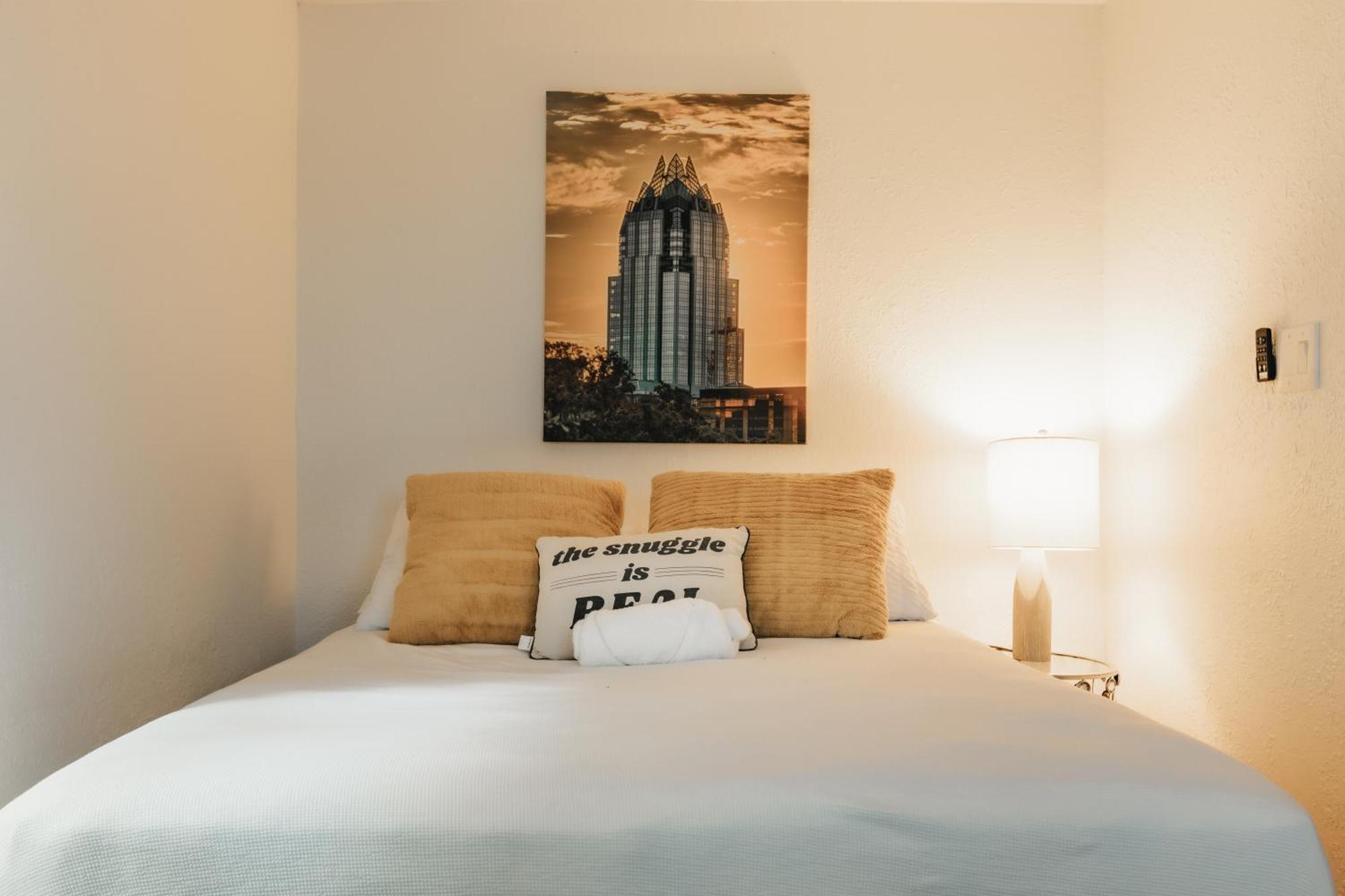 Holiday home Modern Atx Escape - Walks To Lake, Spacious, King Bed