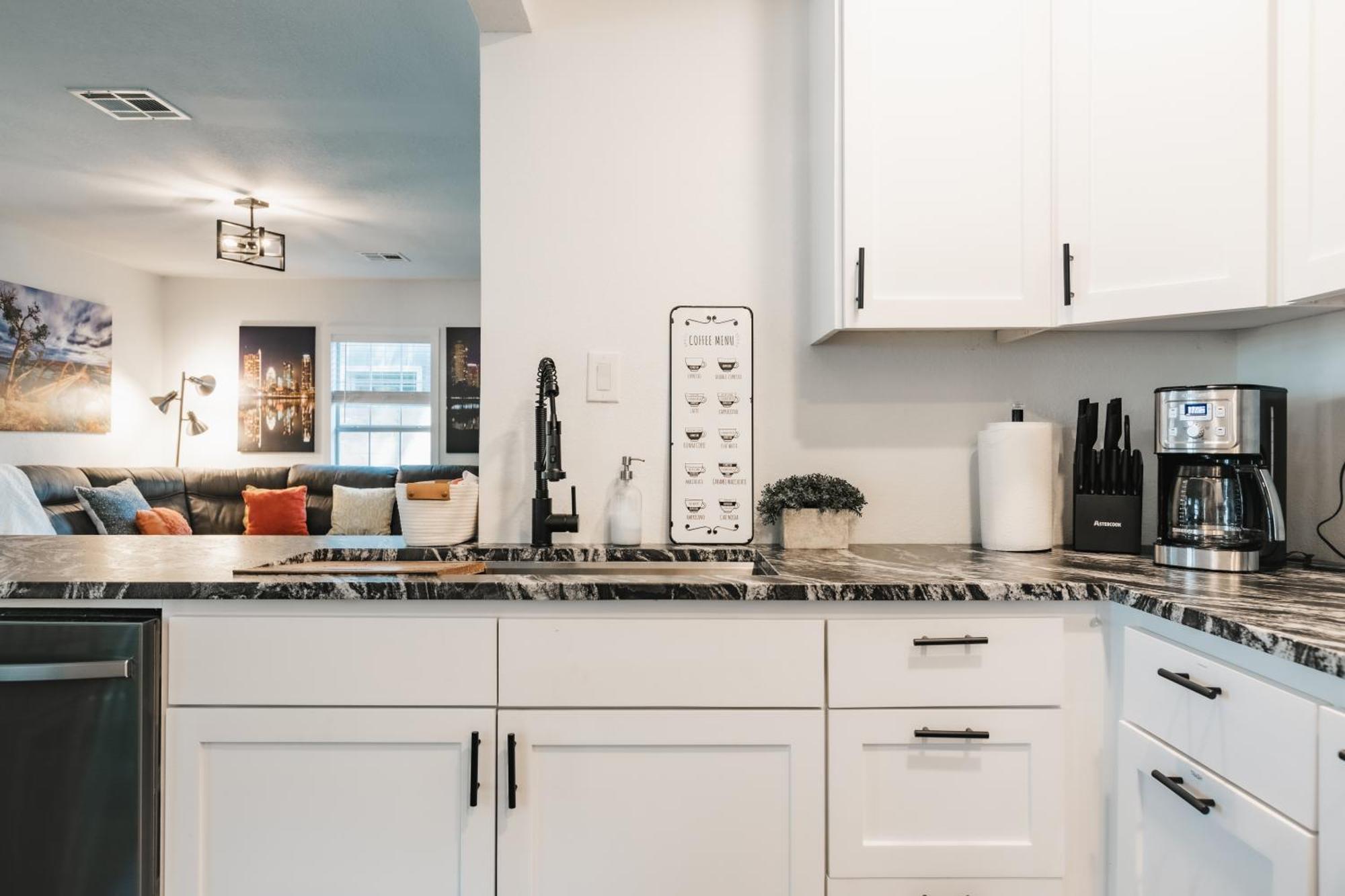Holiday home Modern Atx Escape - Walks To Lake, Spacious, King Bed