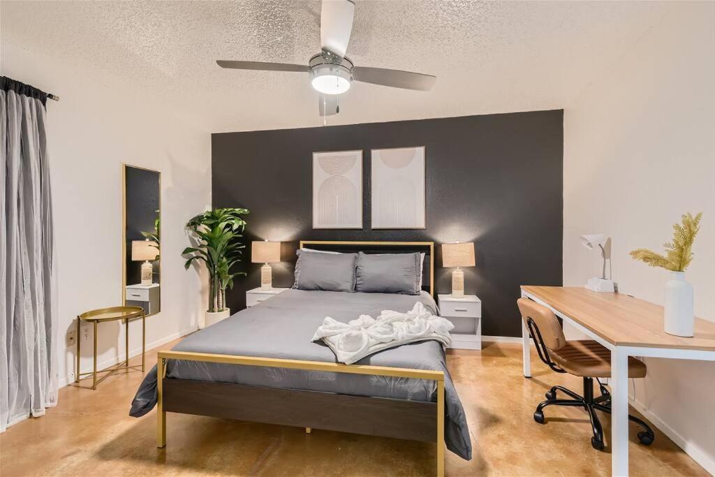 Apartment Walkable Dtwn 2b Getaway - Sleeps 5 - Pool, Prkg *