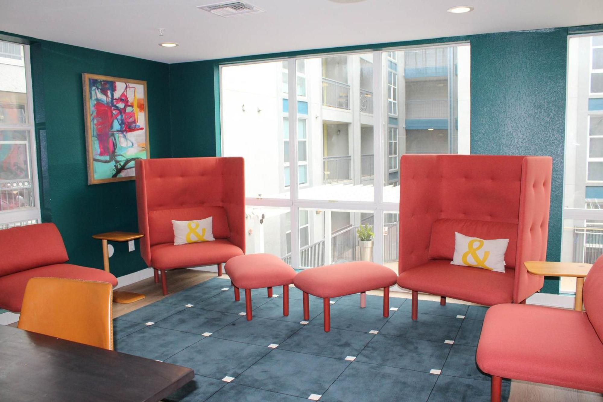 Upstay 4br W Gym Access Pool & Game Apartment *