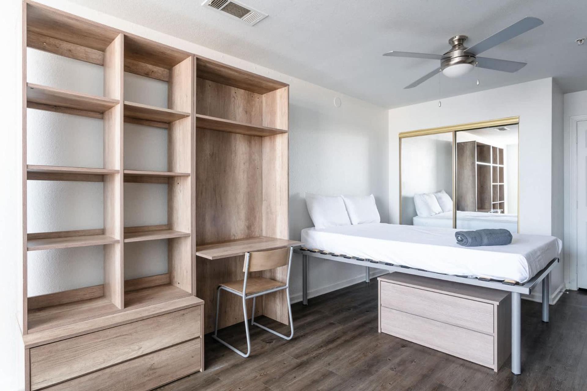 Apartment Upstay 4br W Gym Access Pool & Game Austin