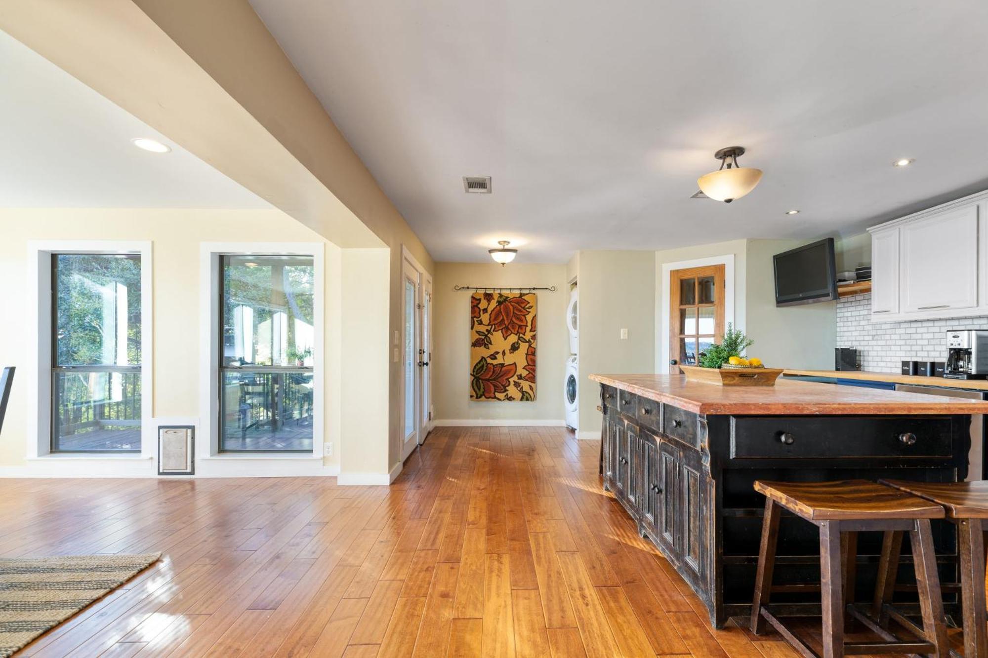 Dawson By Avantstay Serene Set Amongst Nature W Pool Hot Tub Close To Travis Holiday home *