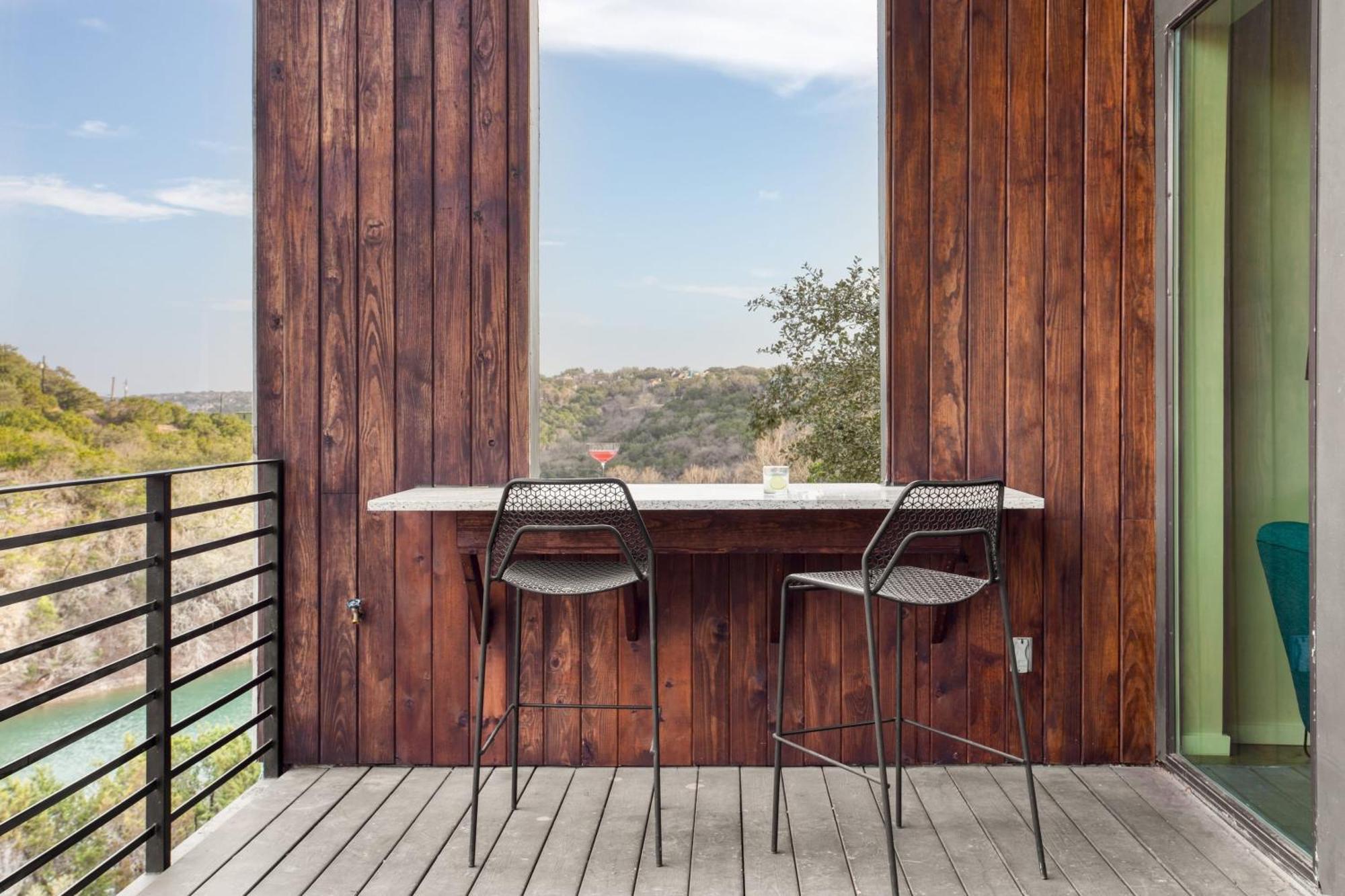 Barton By Avantstay Views W Hot Tub Pool Ping Pong Holiday home *