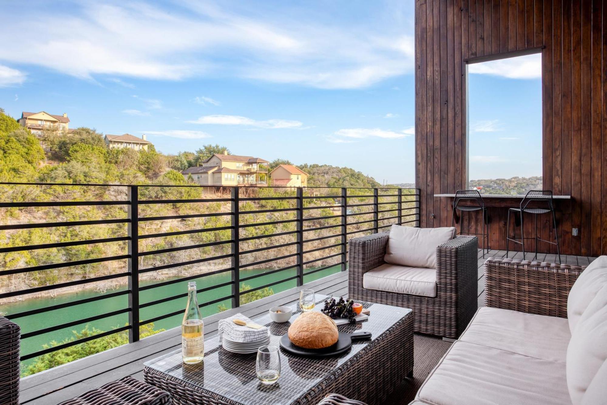 Barton By Avantstay Views W Hot Tub Pool Ping Pong Austin