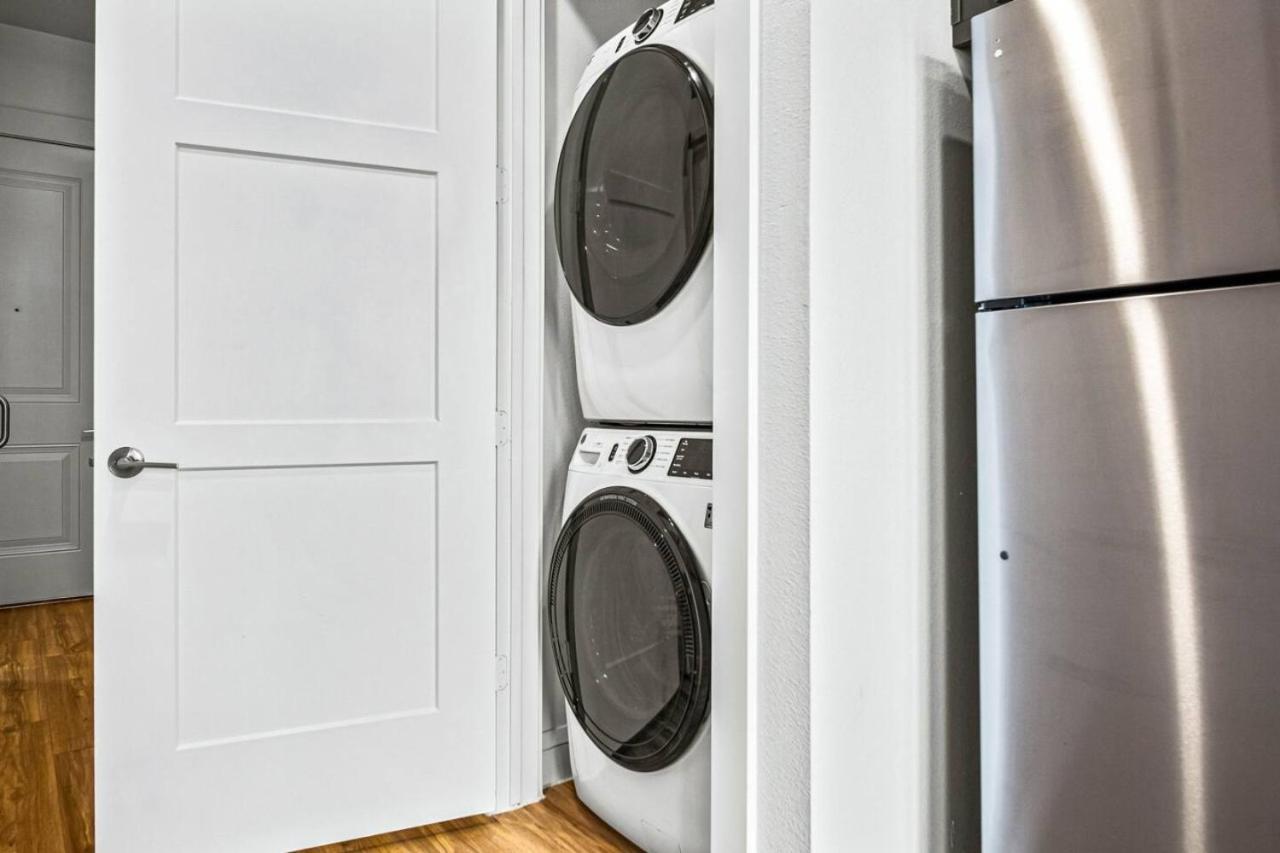 Luxurious New Unit 1bd1ba Pool Golf Sim *