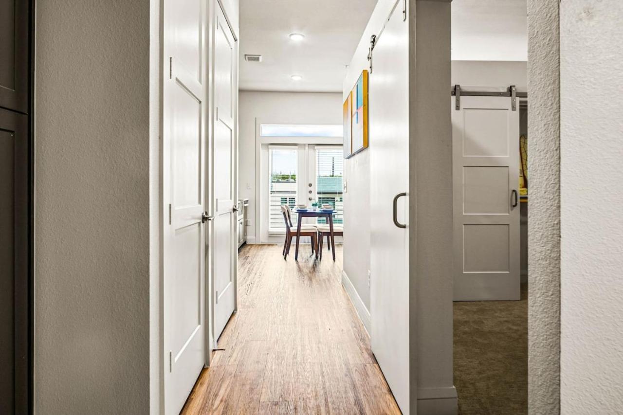 Apartment Luxurious New Unit 1bd1ba Pool Golf Sim