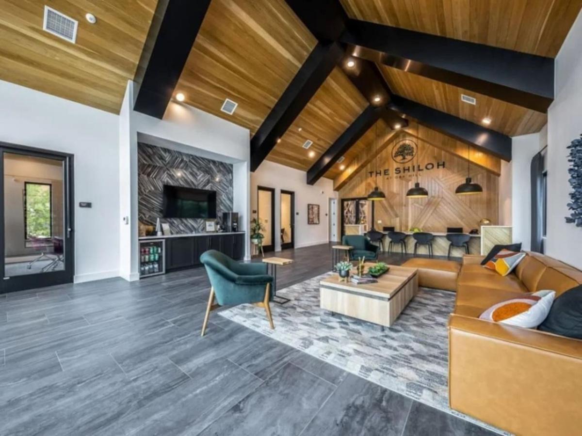Luxurious New Unit 1bd1ba Pool Golf Sim Apartment Austin