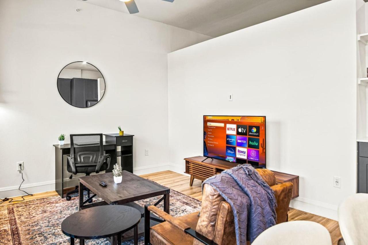Apartment Luxurious New Unit 1bd1ba Pool Golf Sim
