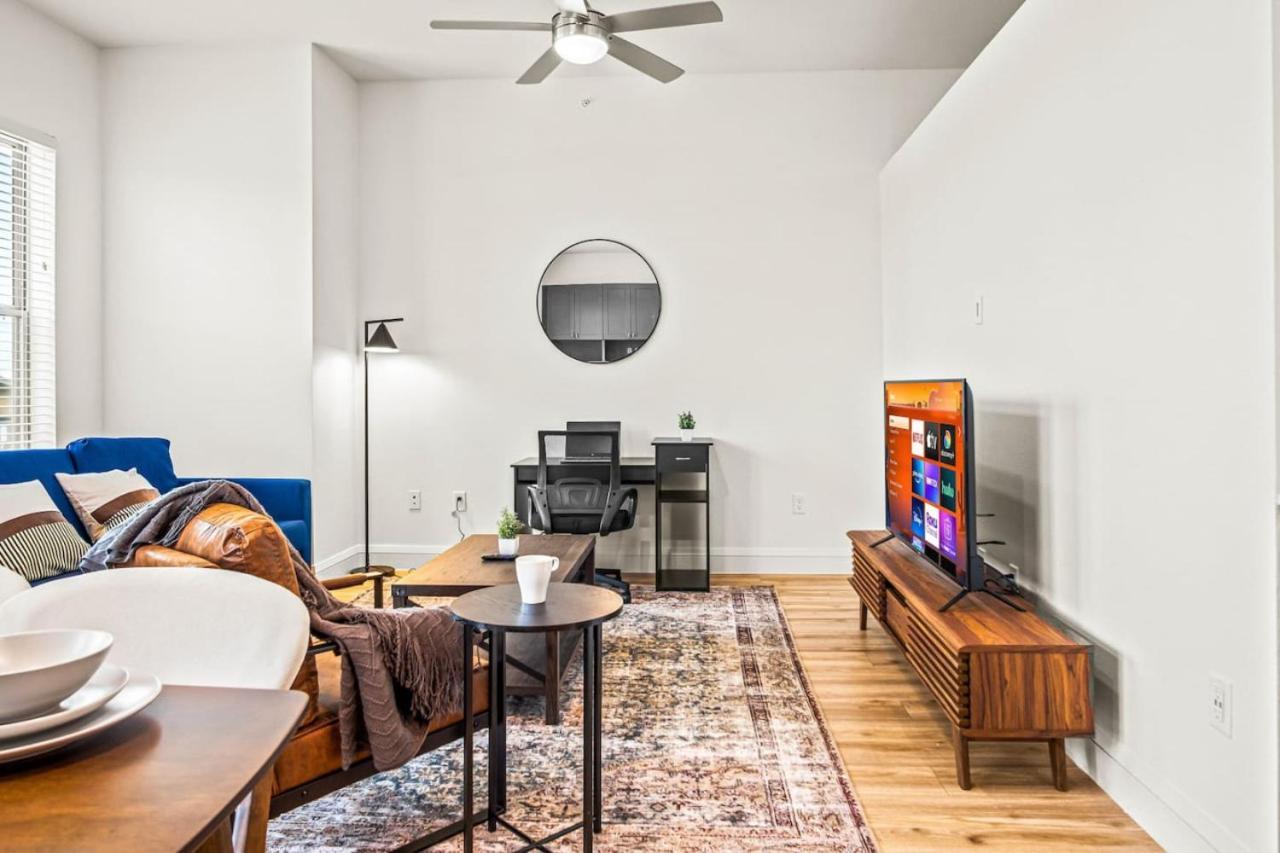 Apartment Luxurious New Unit 1bd1ba Pool Golf Sim
