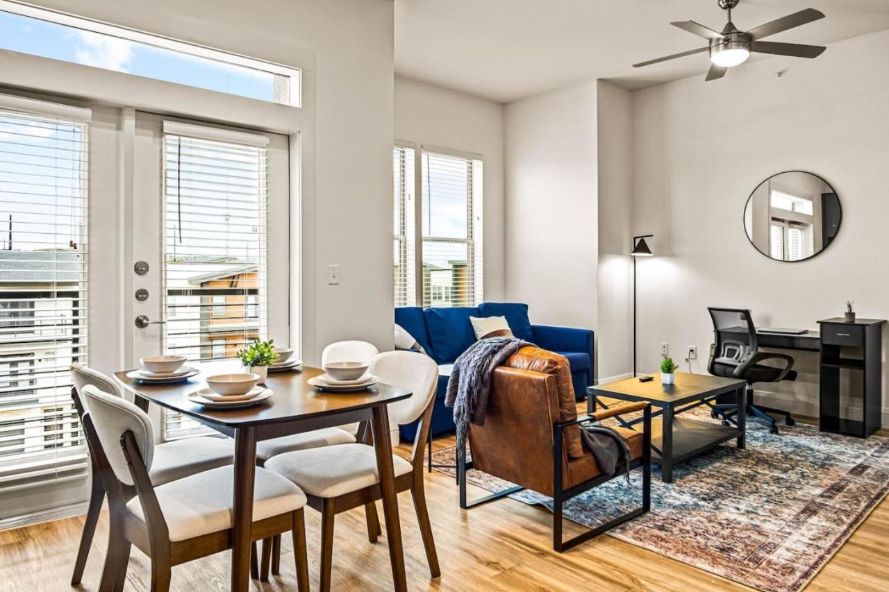 Apartment Luxurious New Unit 1bd1ba Pool Golf Sim Austin