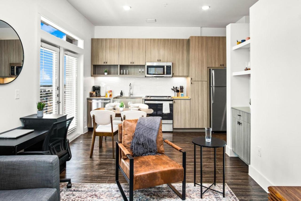 Luxurious New Unit 1bd1ba Pool, Golf Sim