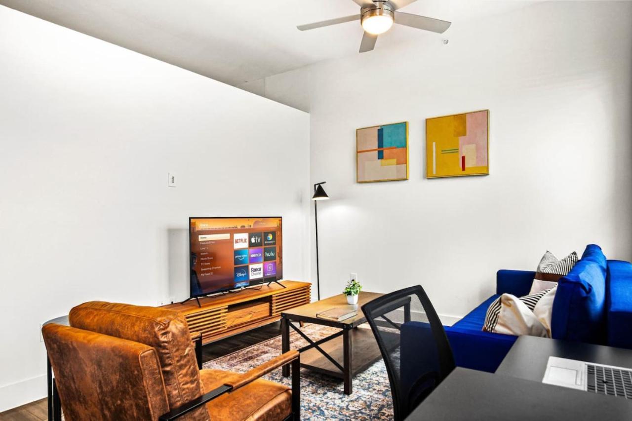Luxurious New Unit 1bd1ba Pool Golf Sim
