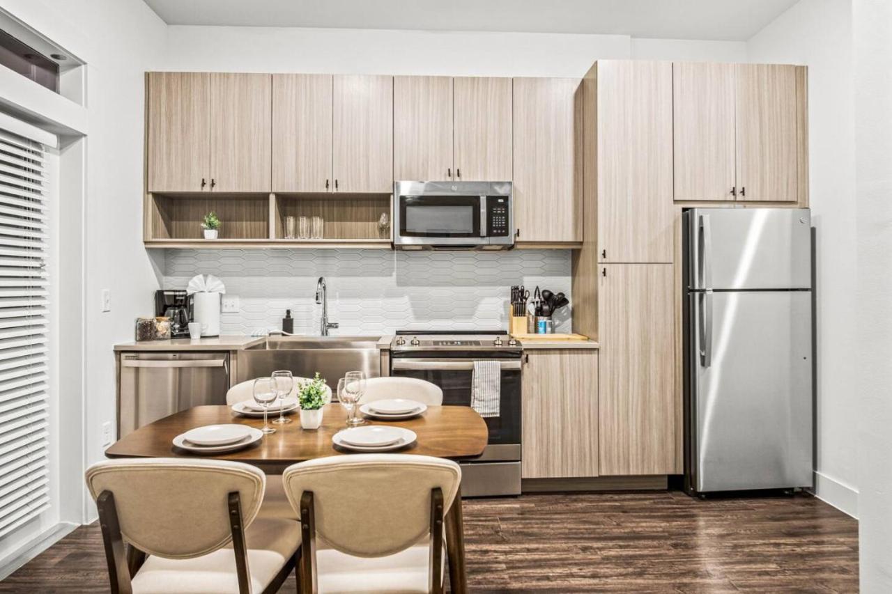 Apartment Luxurious New Unit 1bd1ba Pool Golf Sim *
