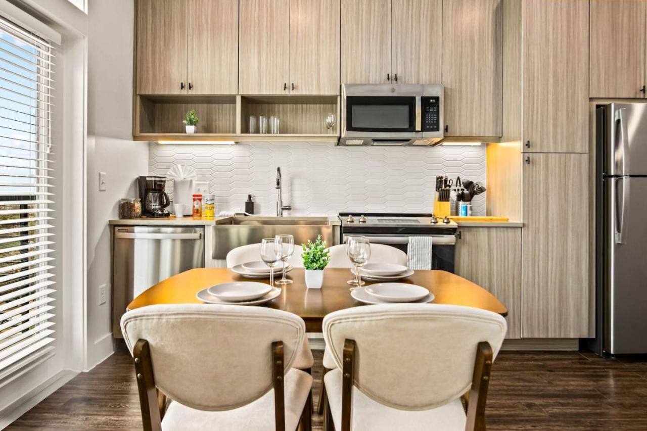 Apartment Luxurious New Unit 1bd1ba Pool Golf Sim