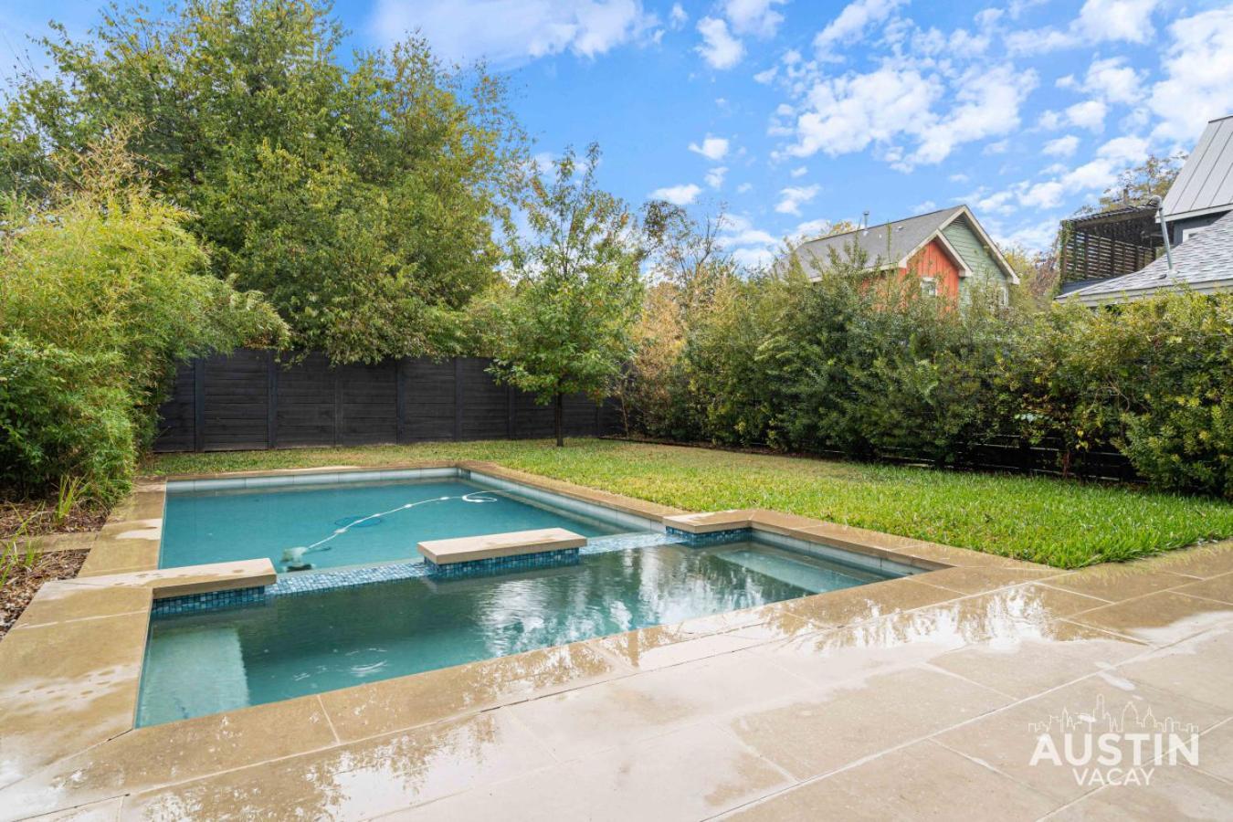 Holiday home Pool Jacuzzi Covered Patio In Family 4bd 3ba East By Vacay *