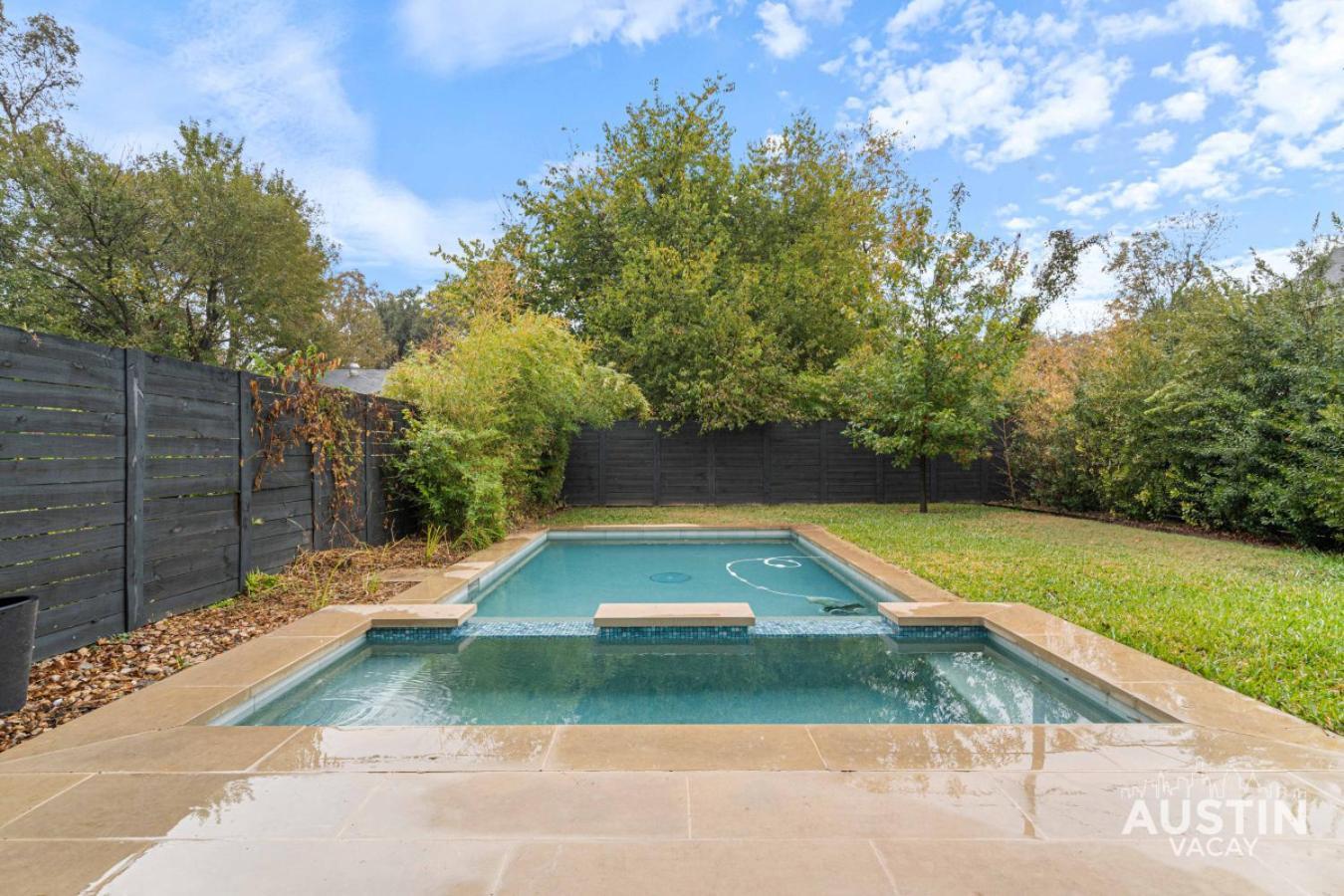 Pool Jacuzzi Covered Patio In Family 4bd 3ba East By Vacay Holiday home Austin