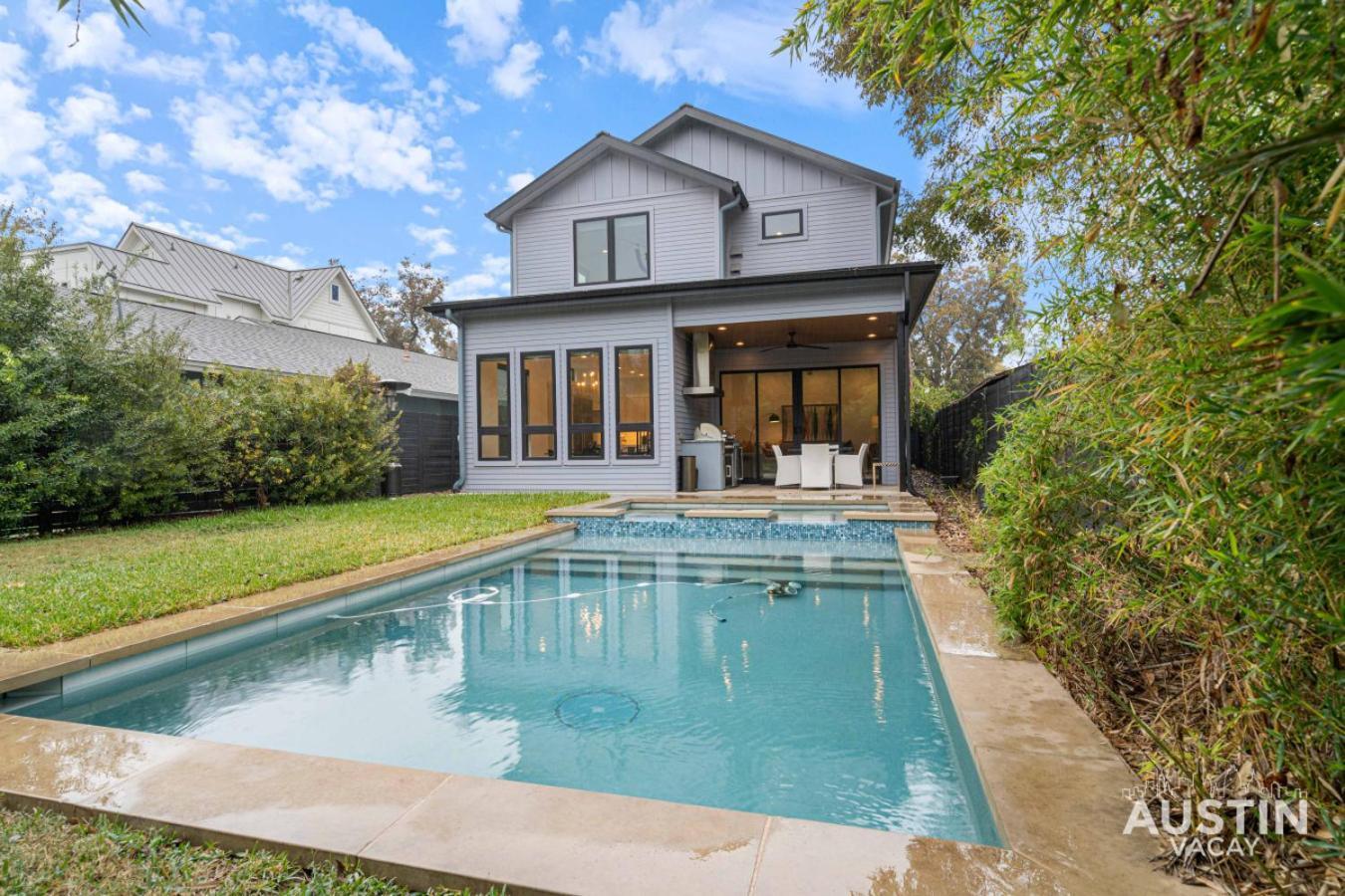 Holiday home Pool Jacuzzi Covered Patio In Family 4bd 3ba East By Vacay