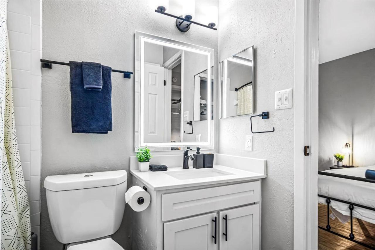 Modern 1br Retreat Pool 10 Minutes To * Austin