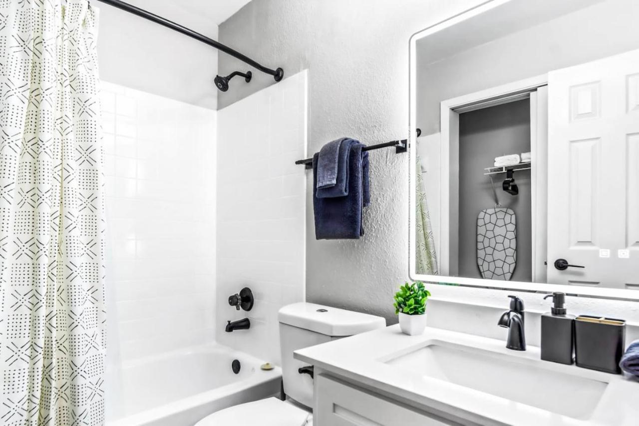 Apartment Modern 1br Retreat Pool 10 Minutes To Austin