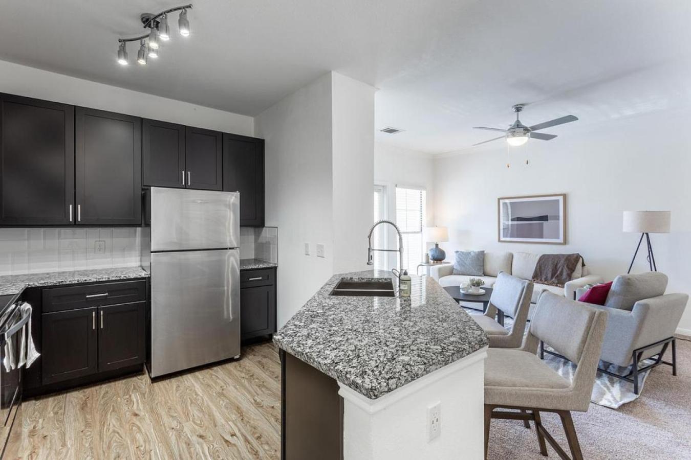 Apartment Landing At Bridge At Southpark Landing - 1 Bedroom In South