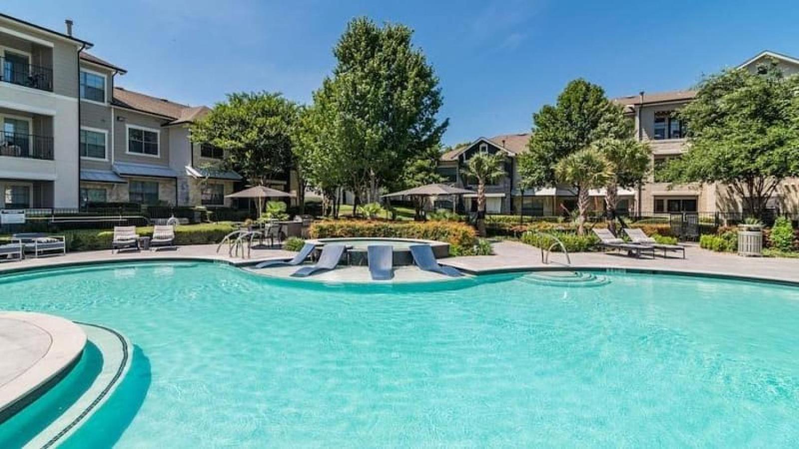 Landing At Bridge At Southpark Landing - 1 Bedroom In South *