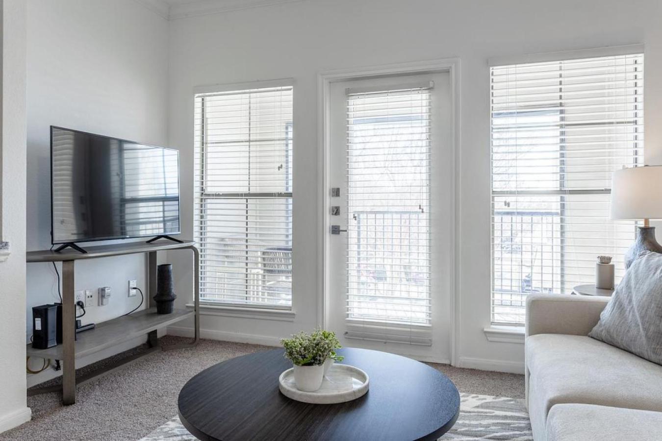 Landing At Bridge At Southpark Landing - 1 Bedroom In South
