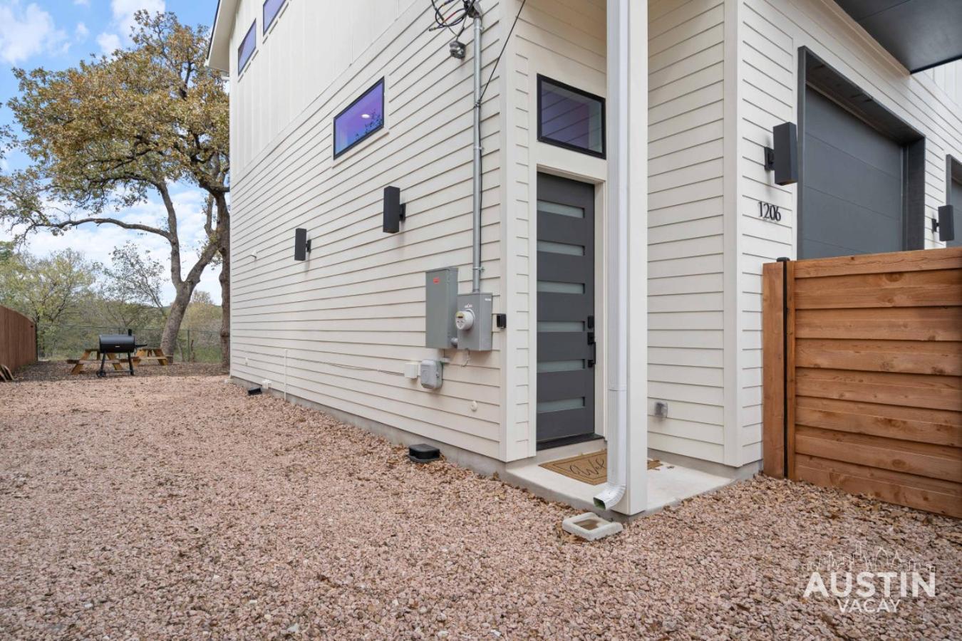 Modern 3br 3ba In Steiner Ranch W Balcony Dining Yard W Grill By Vacay Austin