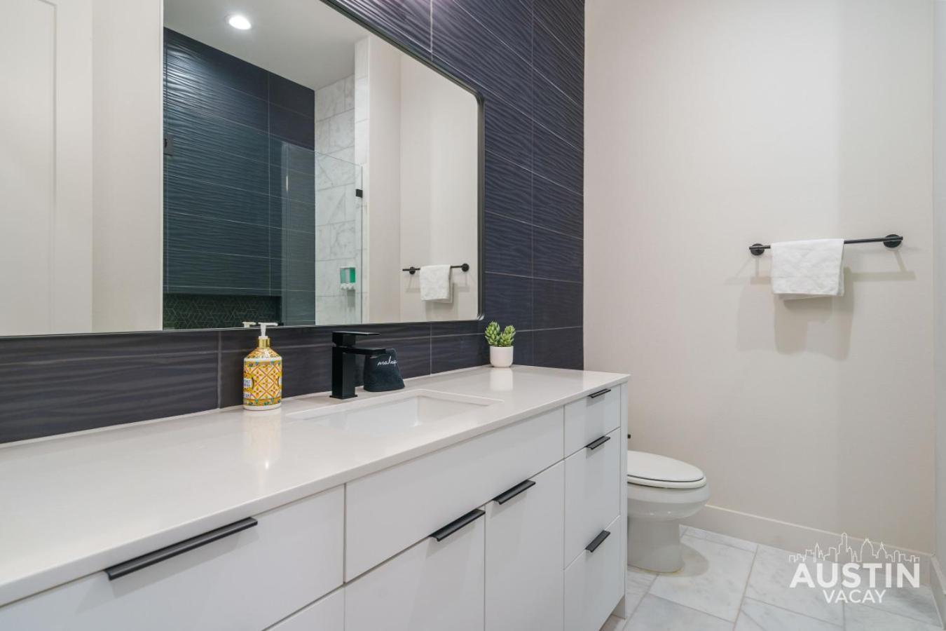 Apartment Modern 3br 3ba In Steiner Ranch W Balcony Dining Yard W Grill By Vacay Austin