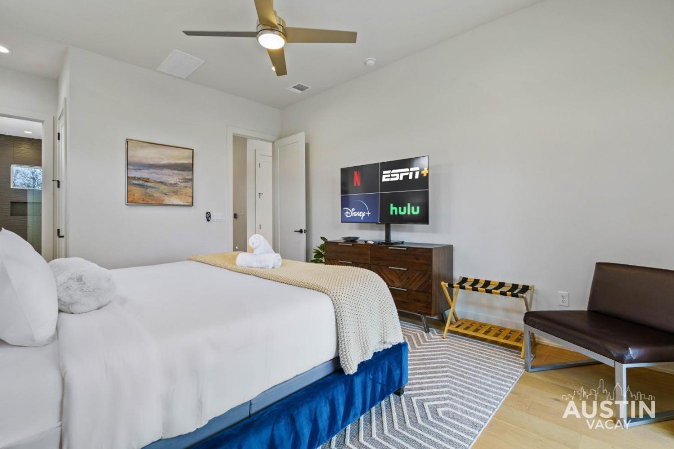 Modern 3br 3ba In Steiner Ranch W Balcony Dining Yard W Grill By Vacay Apartment *