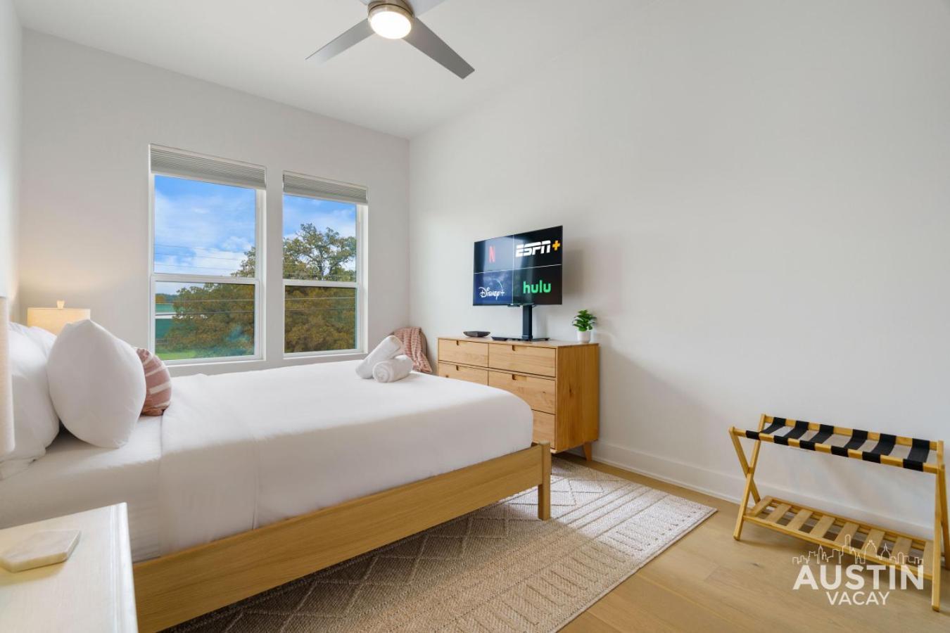 Modern 3br 3ba In Steiner Ranch W Balcony Dining Yard W Grill By Vacay Apartment Austin