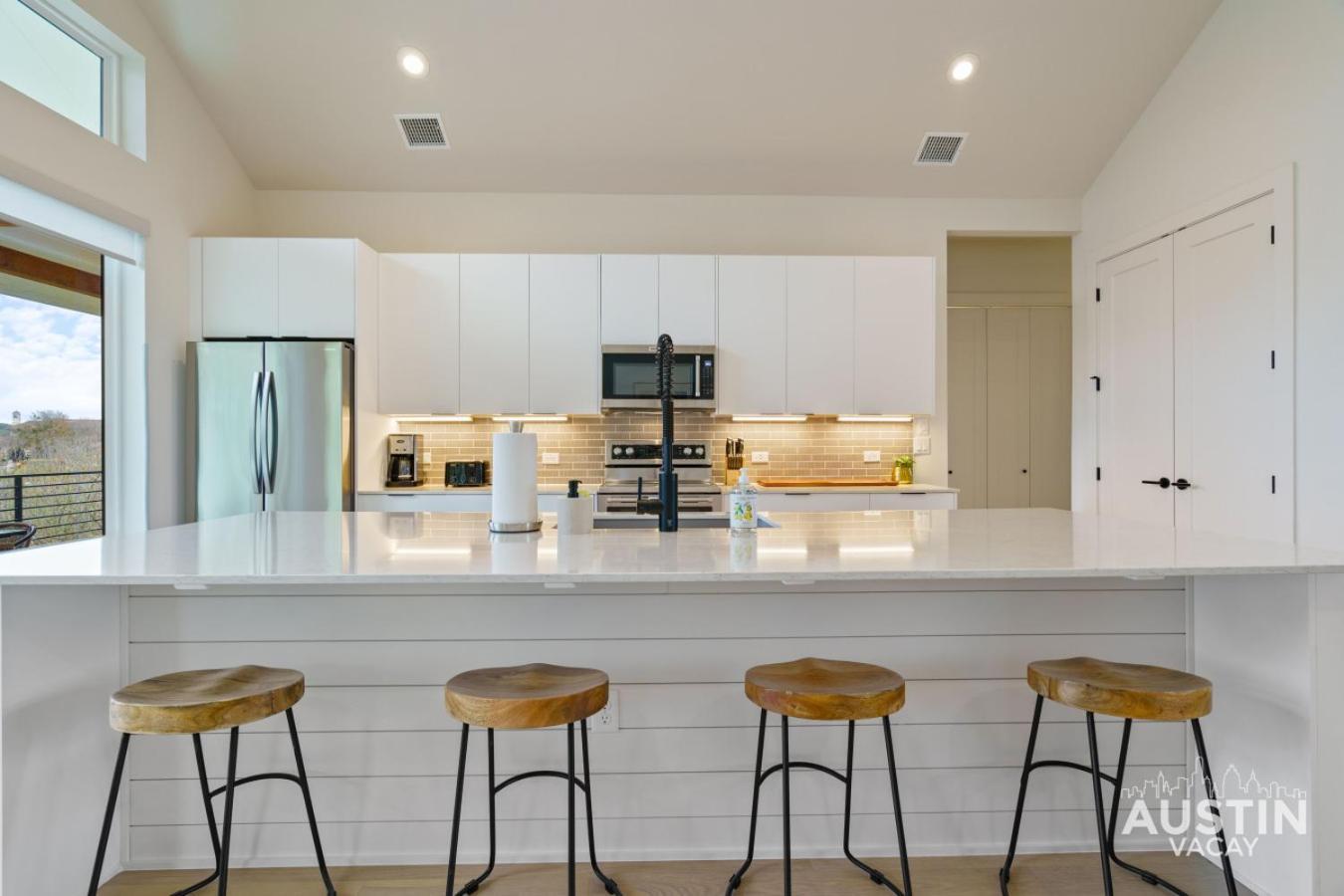 Modern 3br 3ba In Steiner Ranch W Balcony Dining Yard W Grill By Vacay Apartment Austin