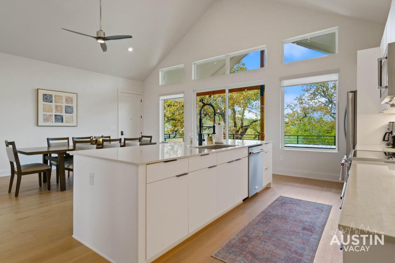 Modern 3br 3ba In Steiner Ranch W Balcony Dining Yard W Grill By Vacay *