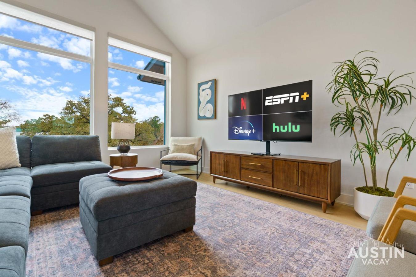 Modern 3br 3ba In Steiner Ranch W Balcony Dining Yard W Grill By Vacay