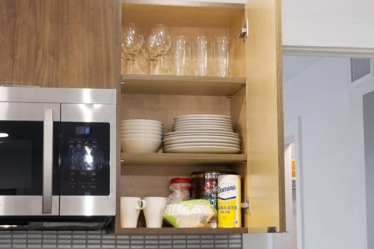 Brand New Unit, 5 Min To Downtown