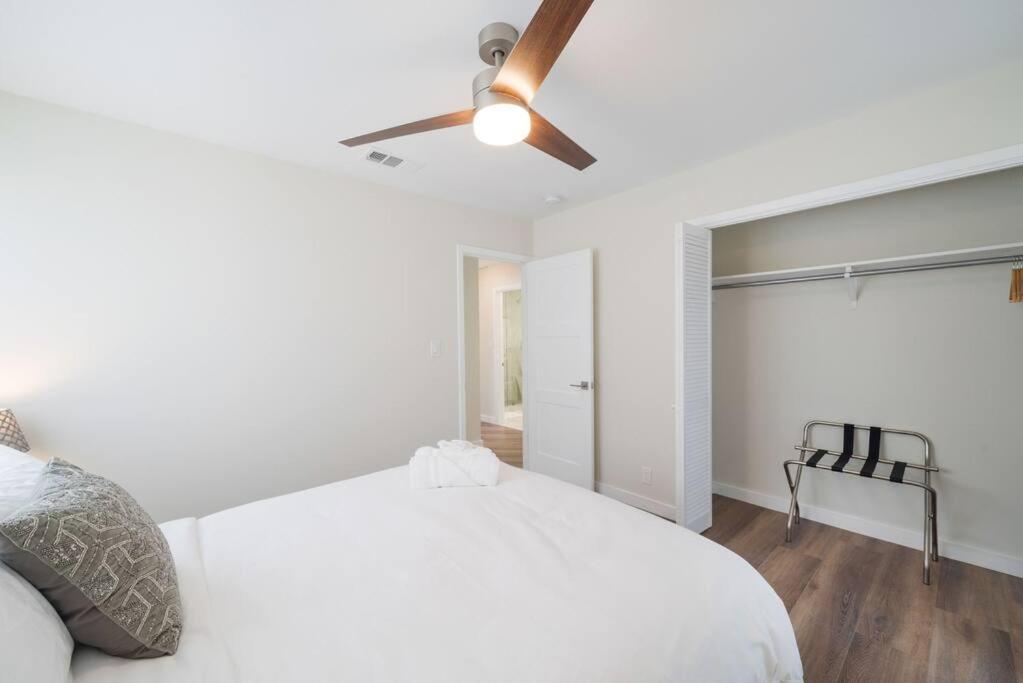 Holiday home Downtown 4-bedroom Gem *
