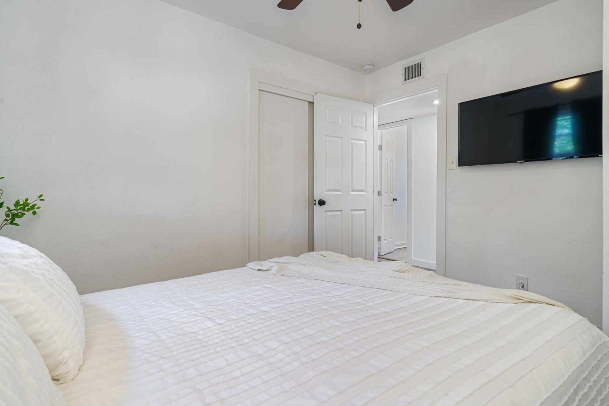 Charming In Prime Location! Holiday home Austin
