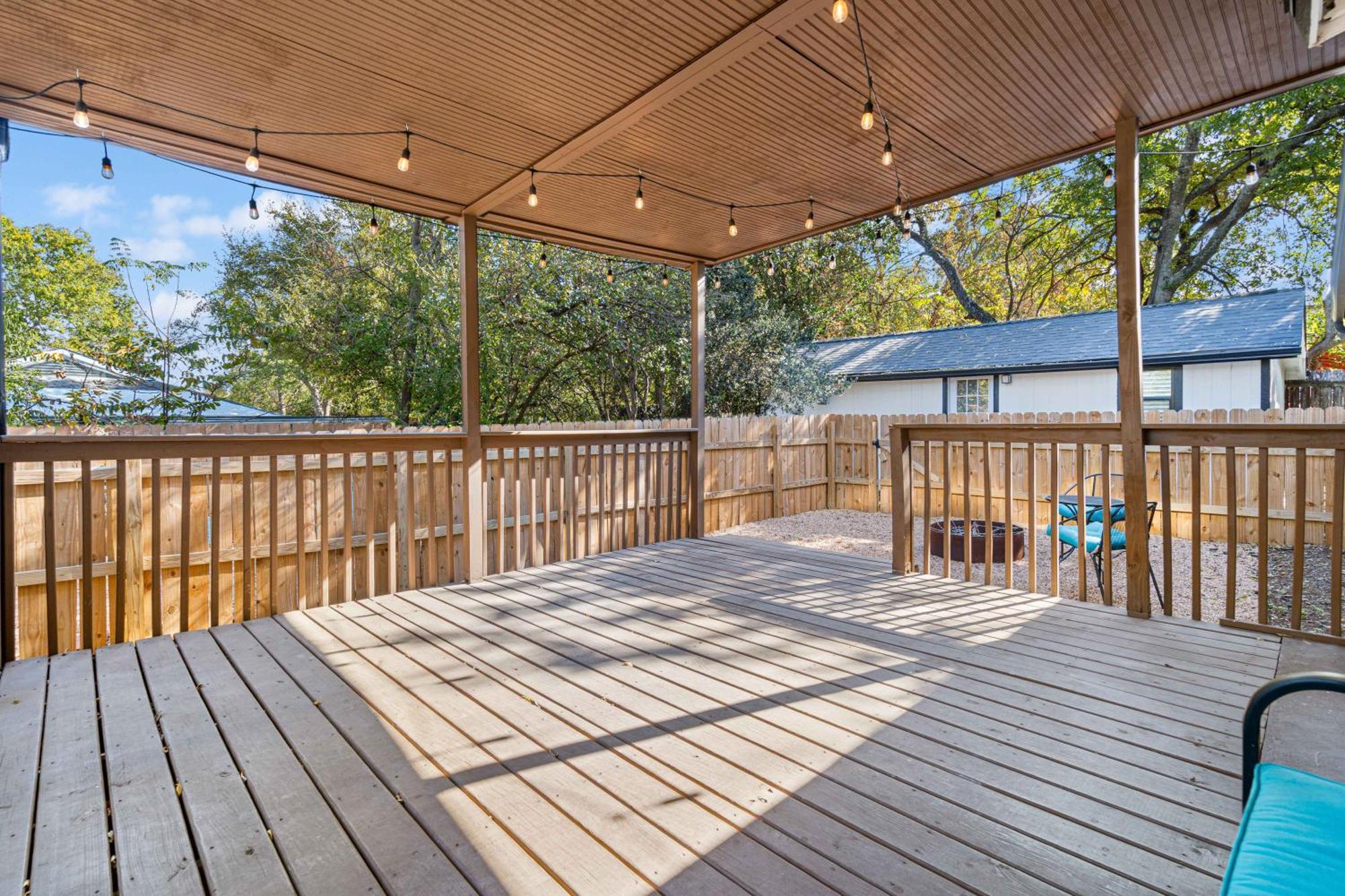 Holiday home Charming In Prime Location!