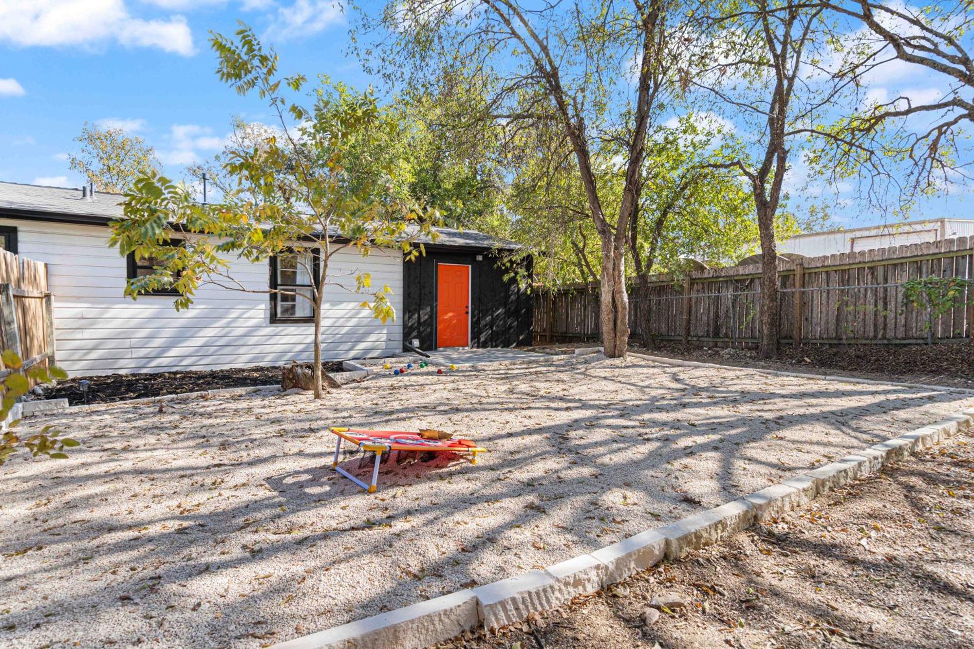 Charming In Prime Location! Holiday home *