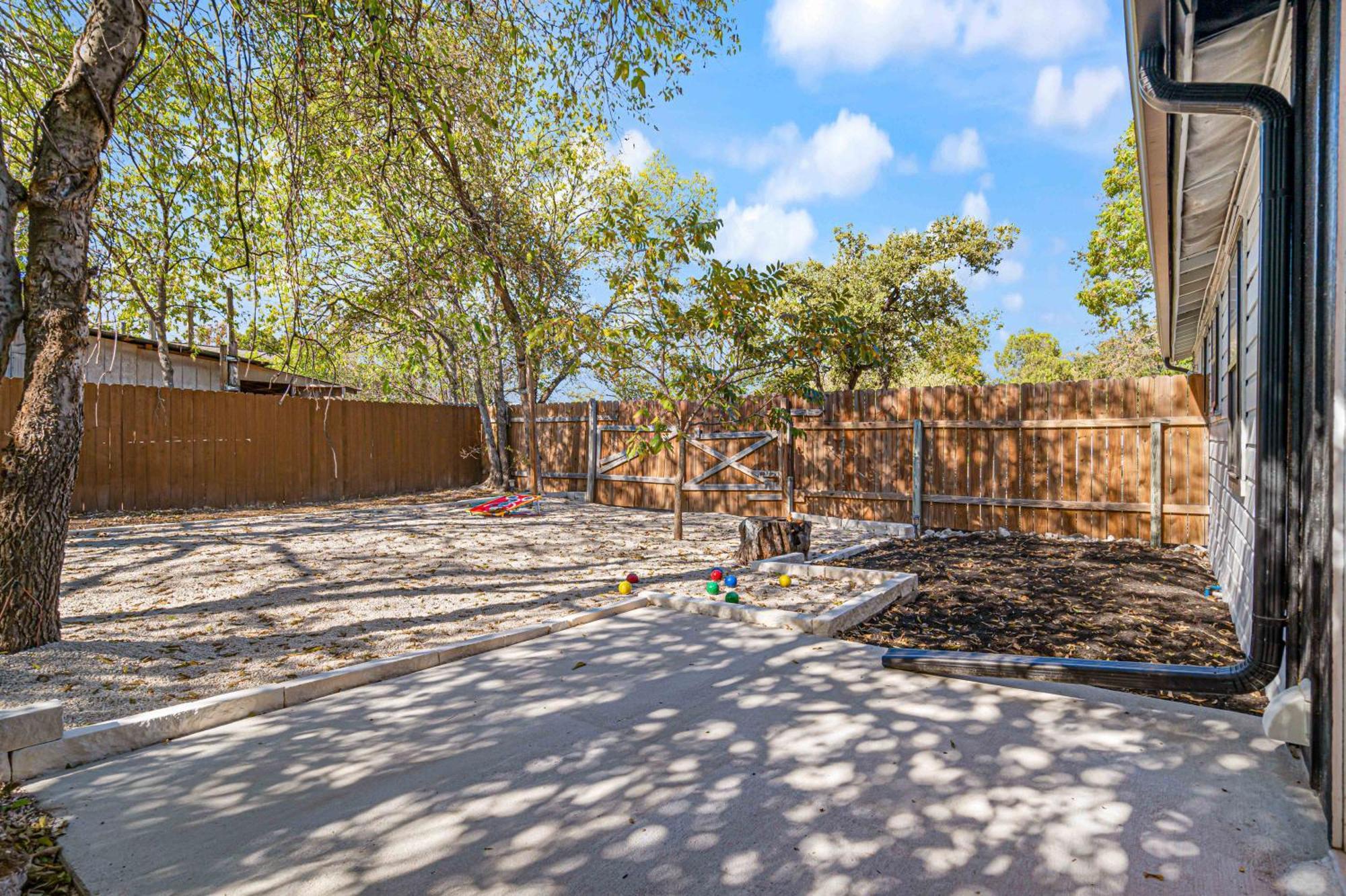 Charming In Prime Location! Austin