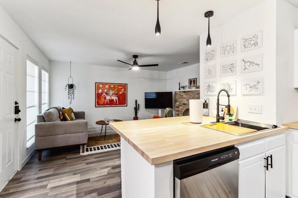 Artist Retreat By Soco - Sleeps 6 - Free Parking *