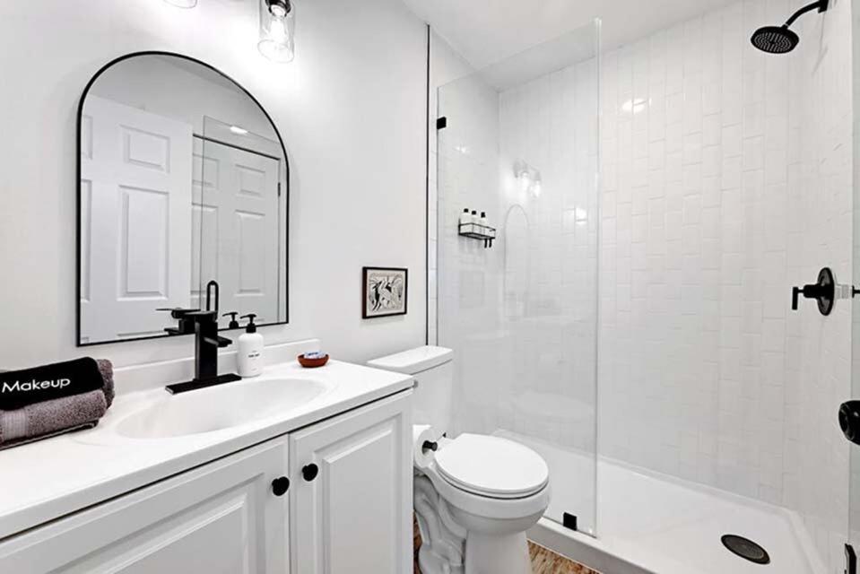 Artist Retreat By Soco - Sleeps 4 - Free Parking Apartment Austin