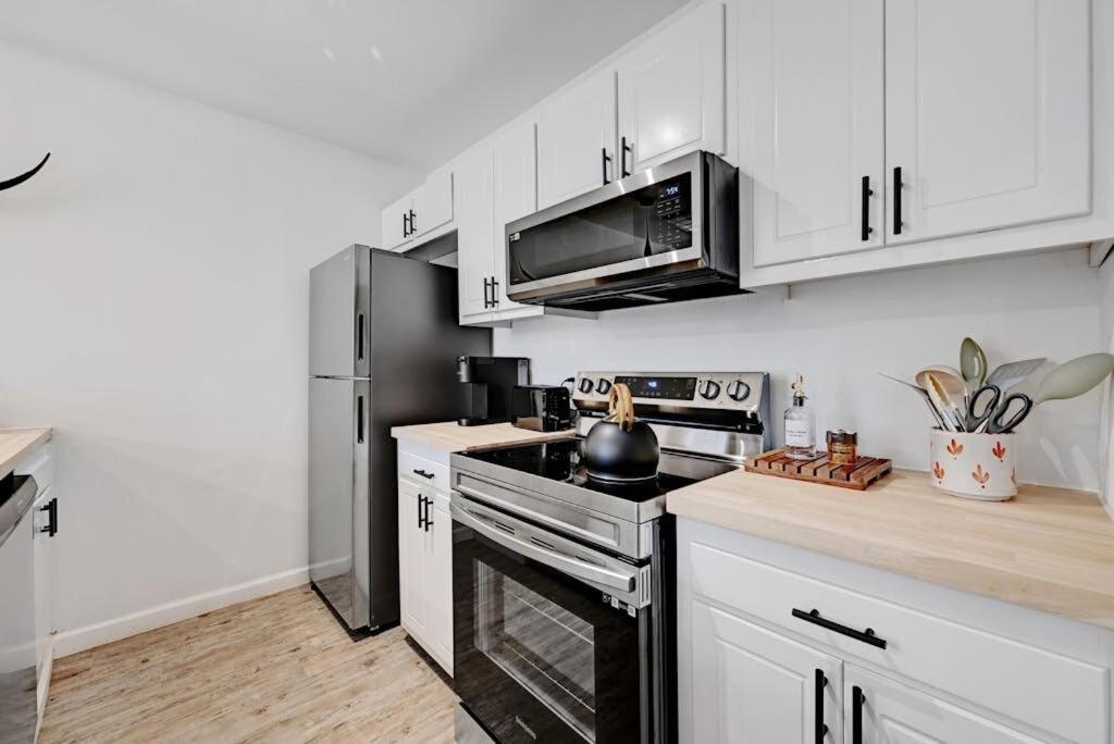 Artist Retreat By Soco - Sleeps 4 - Free Parking Apartment Austin
